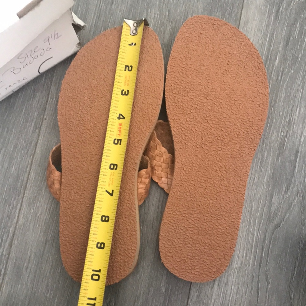 SOLD in BOGO!!!! Handmade Mexican Huaraches Floral Tan Double Strap Sandals - Picture 6 of 7